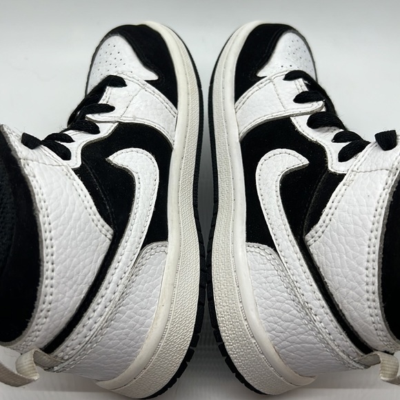 Youth 2018 Jordan 1 Mid PS Tuxedo 640734-113 - Picture 8 of 12